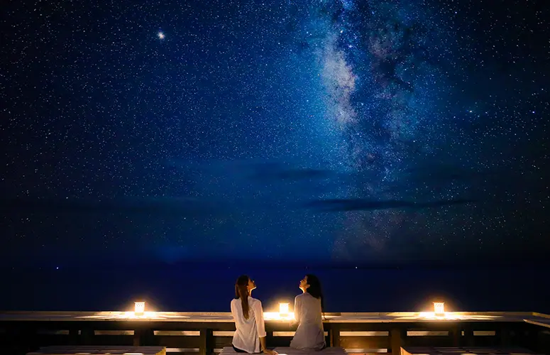 ビーチから観るティンガーラ（天の川）