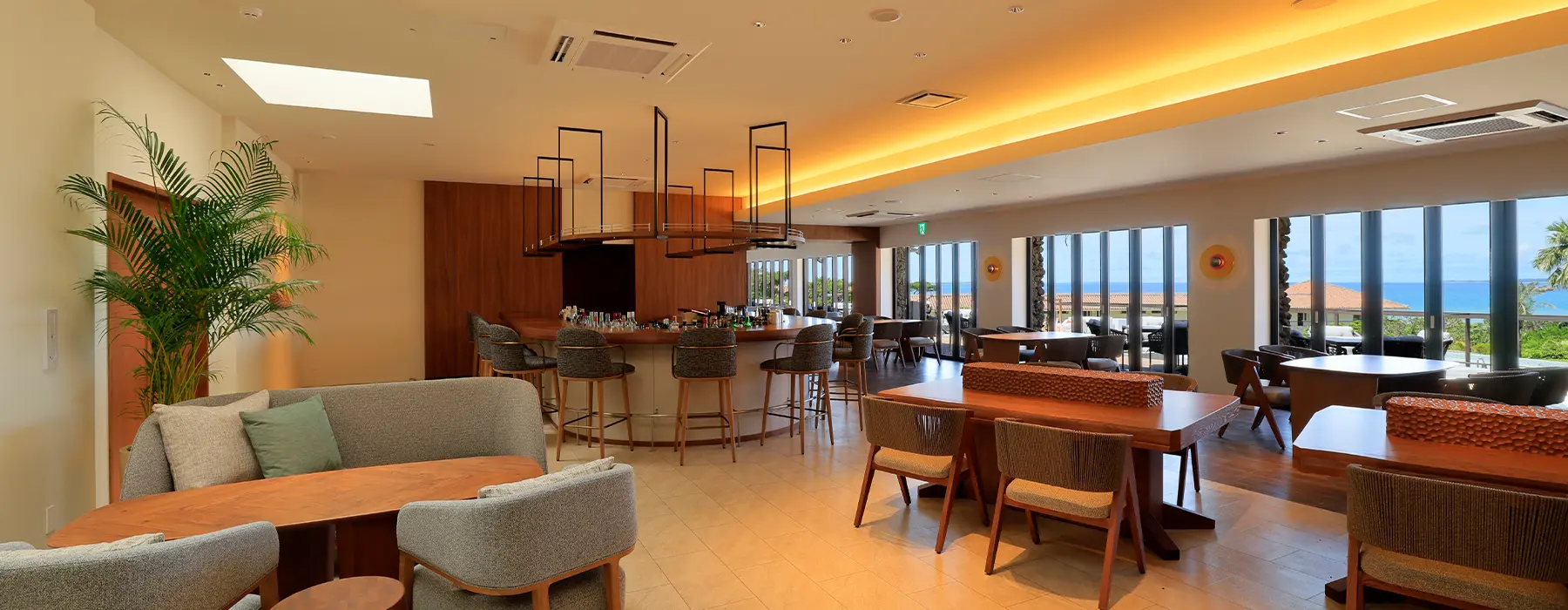 ザ・ラウンジ&バー