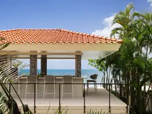 ザ・ビーチバー