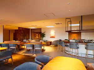 ザ・ラウンジ&バー