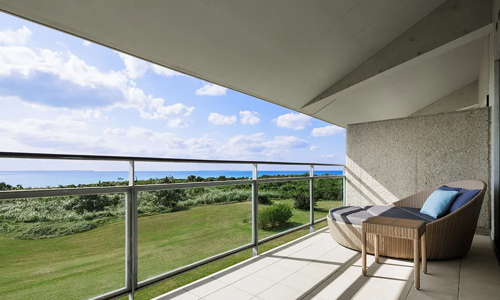 PICK UP 小浜ブルーの海を臨むテラス